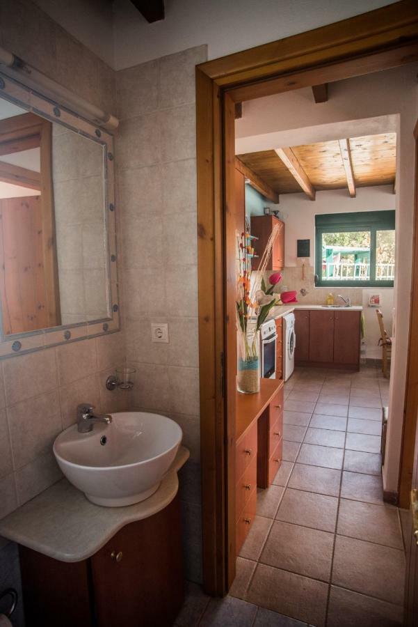 Villa Afou Afráta Eksteriør billede